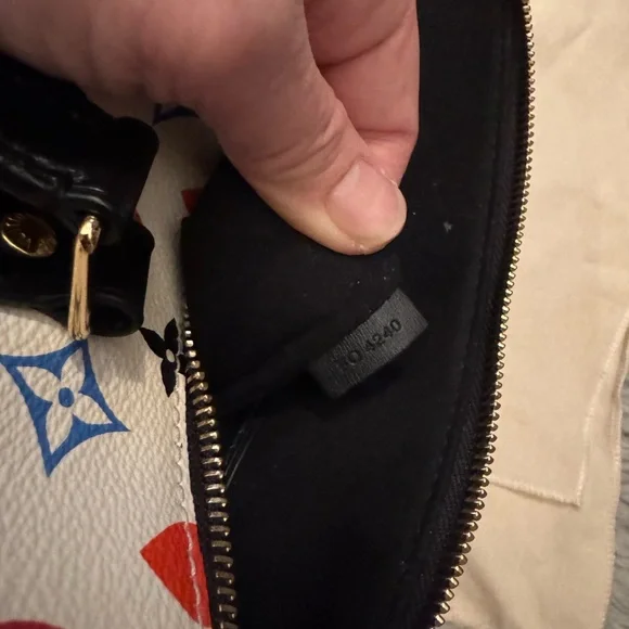 Louis Vuitton Multicolor Handbag - Picture 6 of 7